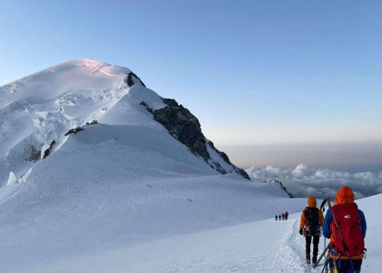 Preko zaleđenih i opasnih staza do vrha Alpa: Ekipa iz Hercegovine uspješno se popela na Mont Blanc