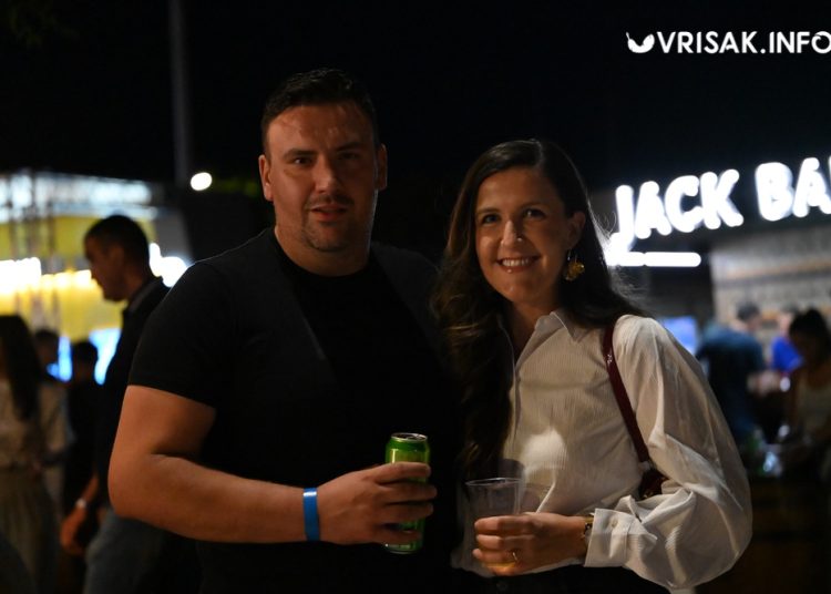Prljavo kazalište rasplesalo Široki Brijeg na otvorenju Street Food Festa