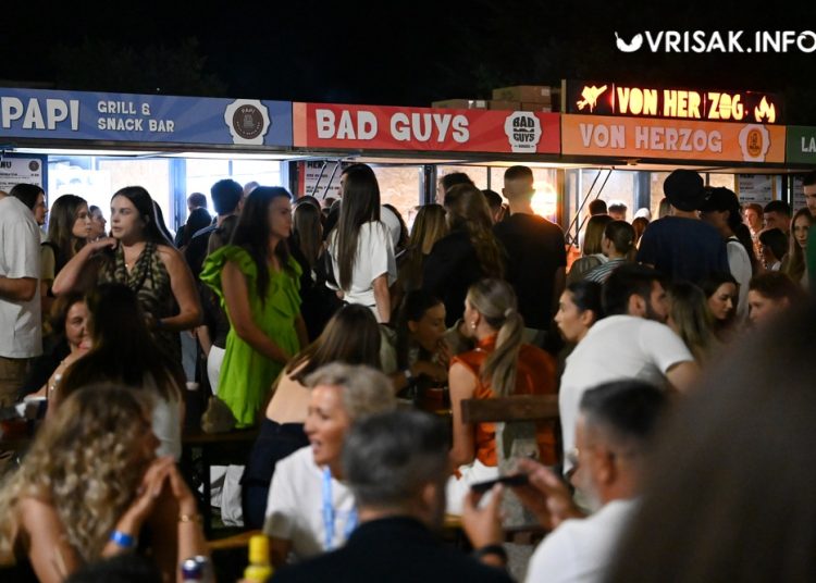 Prljavo kazalište rasplesalo Široki Brijeg na otvorenju Street Food Festa