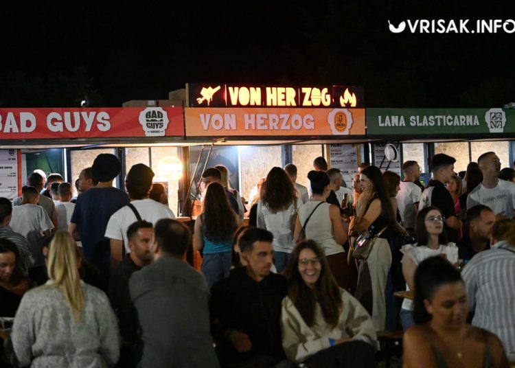 Prljavo kazalište rasplesalo Široki Brijeg na otvorenju Street Food Festa