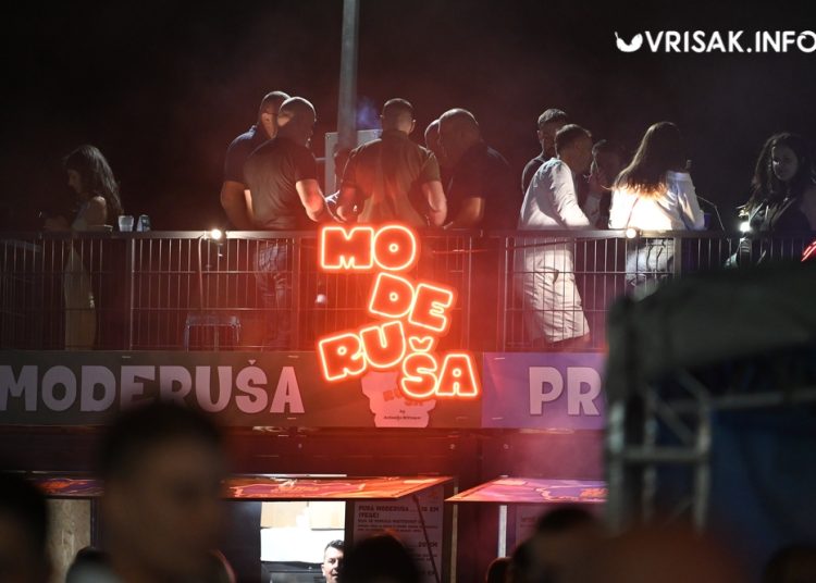 Prljavo kazalište rasplesalo Široki Brijeg na otvorenju Street Food Festa