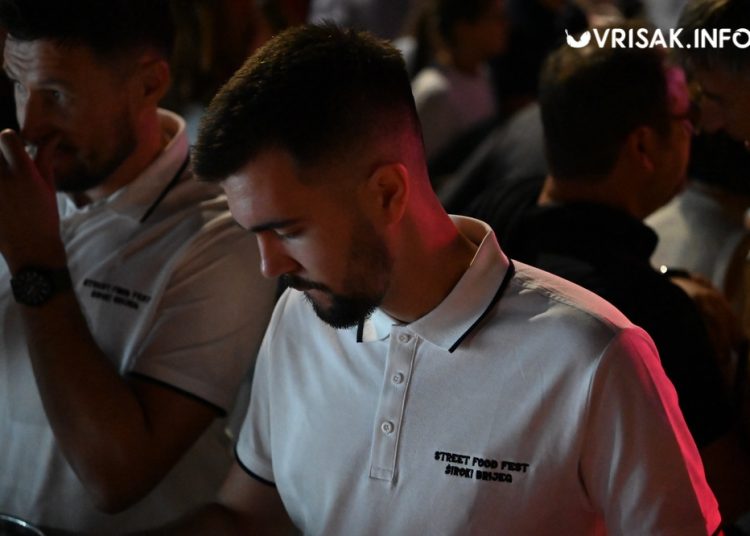 Prljavo kazalište rasplesalo Široki Brijeg na otvorenju Street Food Festa
