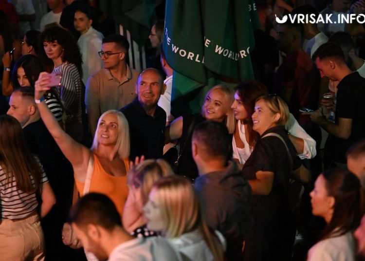 Prljavo kazalište rasplesalo Široki Brijeg na otvorenju Street Food Festa