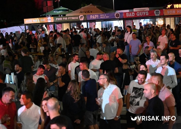 Prljavo kazalište rasplesalo Široki Brijeg na otvorenju Street Food Festa