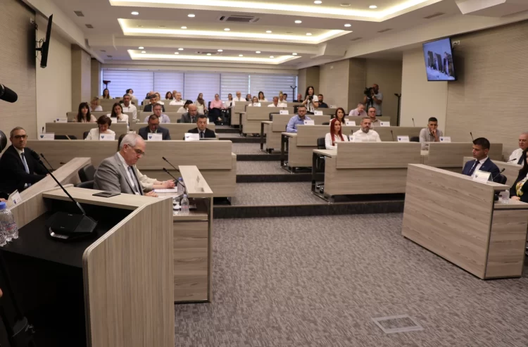 Bitka za mandate u HNŽ-u: Tko ide u političku hladovinu, a tko juriša na vlast?