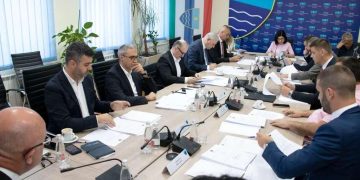 Vlada HNŽ-a izdvaja 395.000 za prijevoz učenika, 130.000 za pučke kuhinje, 500.000 KM za Zračnu luku