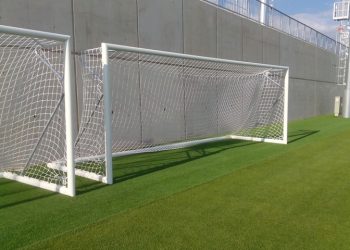 Tragedija: 19-godišnjakinji nogometni gol pao na glavu, bore joj se za život
