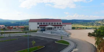 Općina Posušje dobila 320.000 eura za nastavak izgradnje školske sportske dvorane