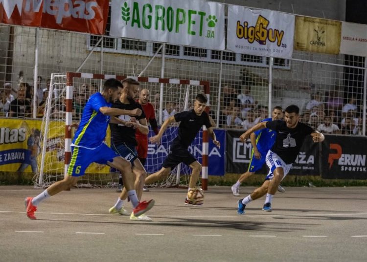 Drama u Klancu: Rasno nakon penala izborilo polufinale, Jare i Lijeva Obala uvjerljivi