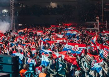 Spektakl u Imostskom: Thompson pred 20.000 ljudi, a prizor iz „VIP lože“ hit je večeri