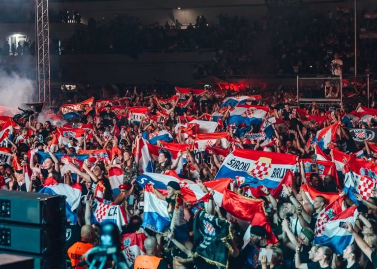 Spektakl u Imostskom: Thompson pred 20.000 ljudi, a prizor iz „VIP lože“ hit je večeri