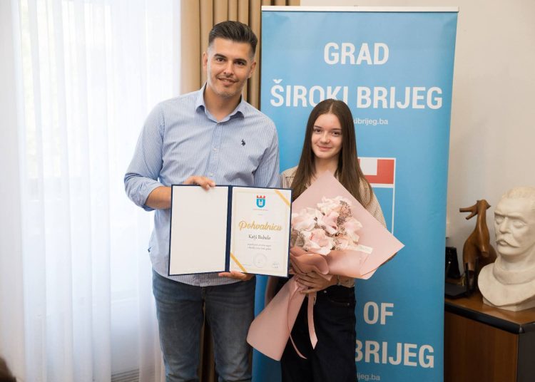 Gradonačelnik Širokog Brijega upriličio prijem za učenike generacije