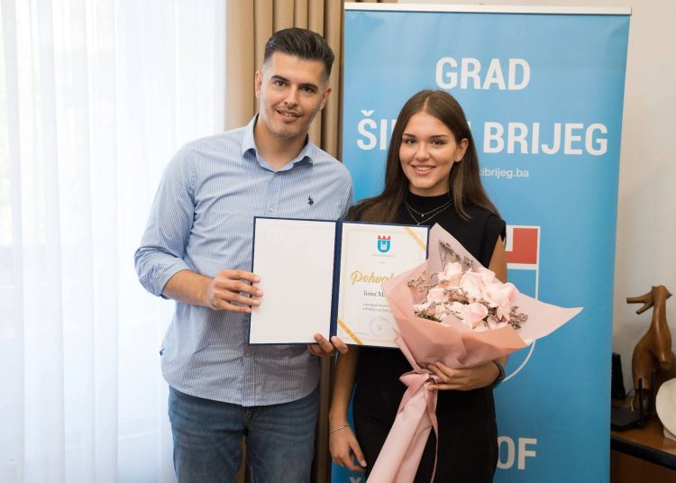 Gradonačelnik Širokog Brijega upriličio prijem za učenike generacije