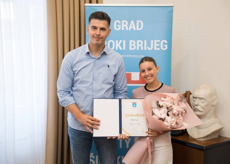Gradonačelnik Širokog Brijega upriličio prijem za učenike generacije