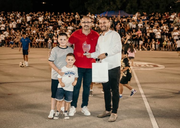 Čuvari tradicije: Široki Brijeg odao priznanje legendama MNL-a