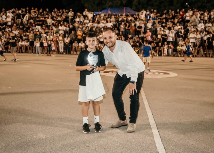 Čuvari tradicije: Široki Brijeg odao priznanje legendama MNL-a