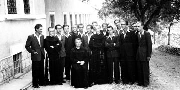 Povijesni prizor sa Širokog Brijega: Maturanti Franjevačke gimnazije na ispitu zrelosti 1943. godine