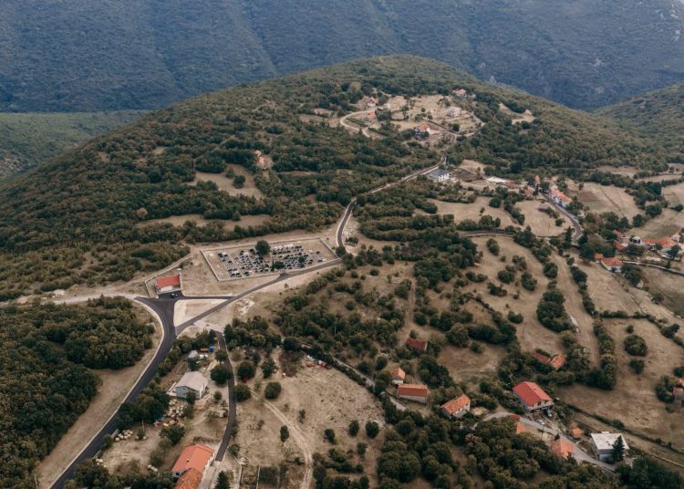 Široki Brijeg: Završena rekonstrukcija prometnica u Mjesnoj zajednici Crnač