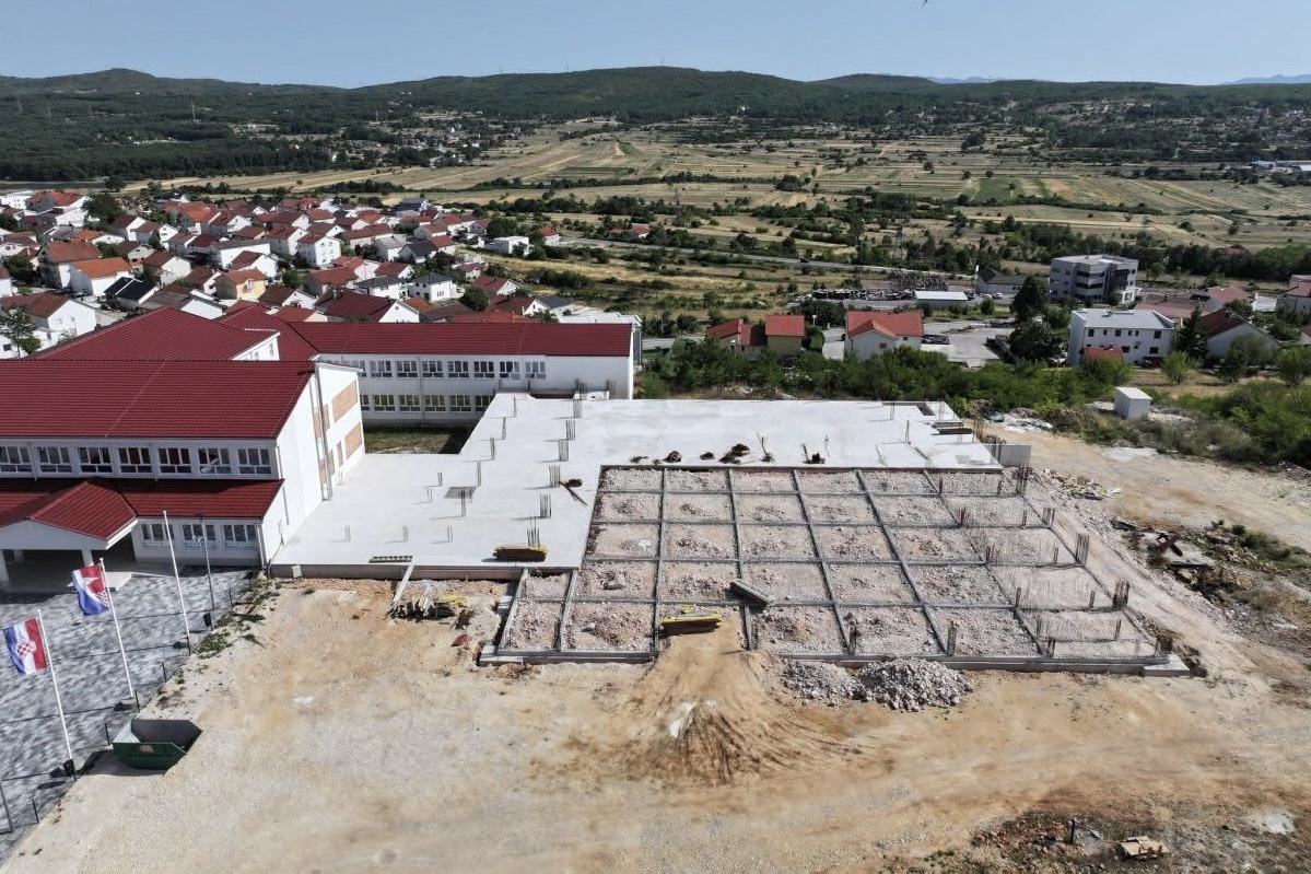 Općini Posušje odobreno 400.000 KM za novu športsku dvoranu Općini Posušje odobreno 400.000 KM za novu športsku dvoranu