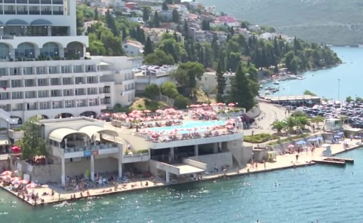 Neum prepun gostiju u srcu sezone, traže se održiva rješenja