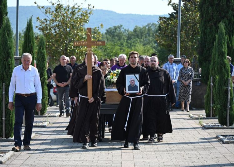 Posušje se oprostilo od fra Ante Leke