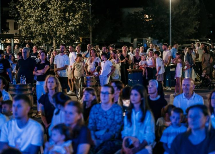 Široki Brijeg: Ugodna ljetna večer uz zvuke klapske pjesme