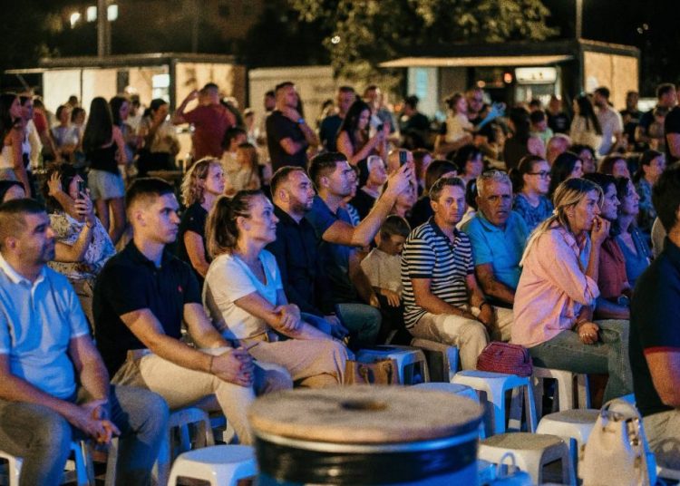Široki Brijeg: Ugodna ljetna večer uz zvuke klapske pjesme
