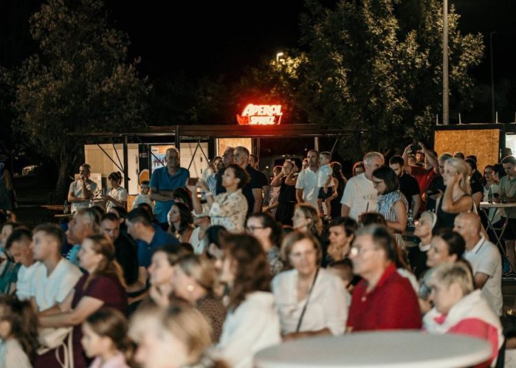 Široki Brijeg: Ugodna ljetna večer uz zvuke klapske pjesme