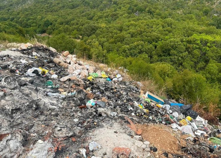 Požar kod Širokog Brijega: Vatrogasci zatekli divlju deponiju, ogorčeni neodgovornim ponašanjem