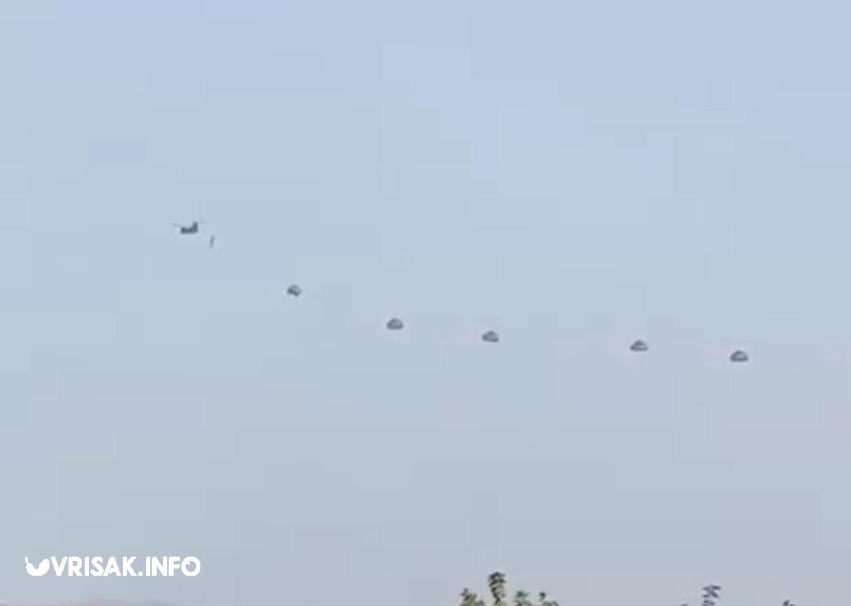 Spektakularan prizor između Širokog Brijega i Mostara: EUFOR jutros izveo padobranski desant