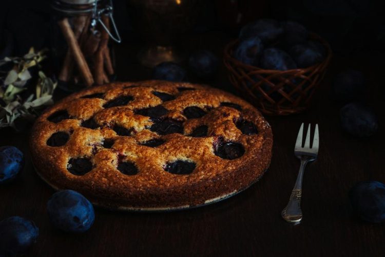 Samo osam sastojaka, a svjetska slava: Torta od šljiva koja je osvojila generacije