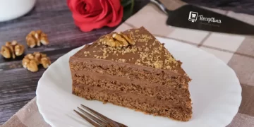 Recept za starinsku čokoladnu slasticu s orasima koja osvaja na prvi zalogaj