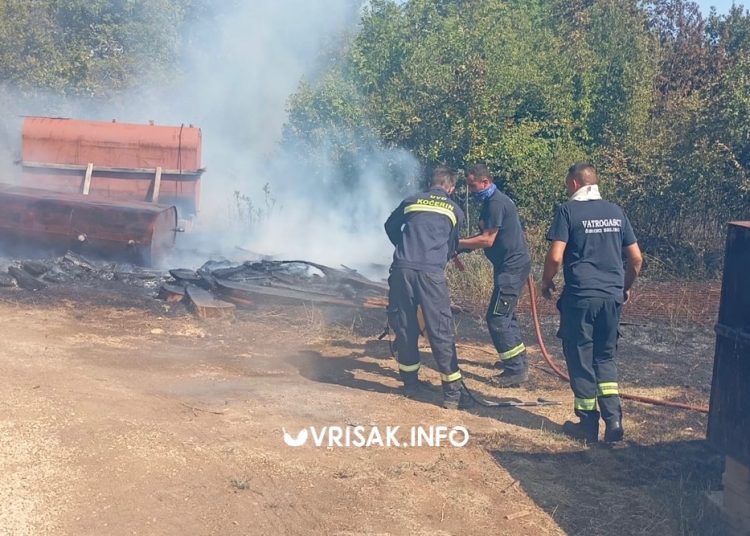 Požar u Širokom Brijegu: Vatra se približila objektima između Trna i Dobrkovića, vatrogasci na terenu