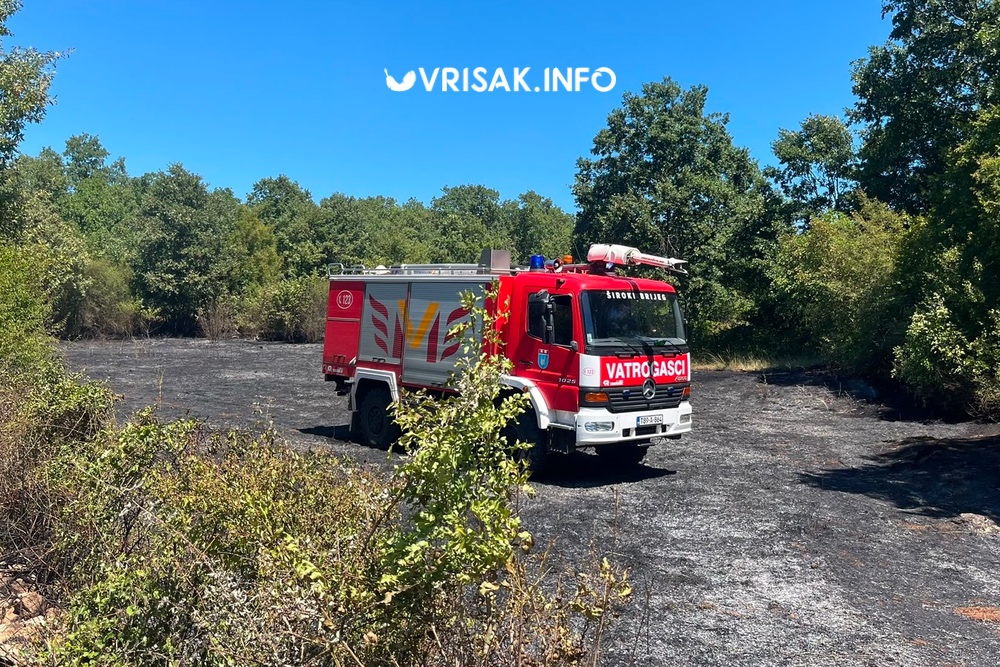 Požar u Mokrom kod Širokog Brijega brzo ugašen zahvaljujući intervenciji vatrogasaca Požar u Mokrom kod Širokog Brijega brzo ugašen zahvaljujući intervenciji vatrogasaca