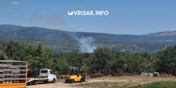 Široki Brijeg: Požar na Trnu, vatrogasci na terenu