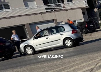 Prometna nezgoda kod zgrade PU Široki Brijeg, promet otežan