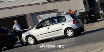 Prometna nezgoda kod zgrade PU Široki Brijeg, promet otežan