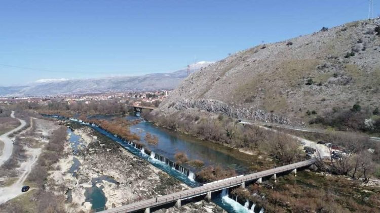 Zbog suše i visokih temperatura vodostaji rijeka pali na izrazito niske razine