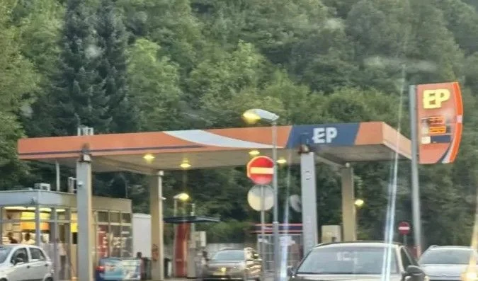 Filmska pljačka u Konjicu: Probili zid WC i ukrali više od 30.000 KM iz sefa Filmska pljačka u Konjicu: Probili zid WC i ukrali više od 30.000 KM iz sefa