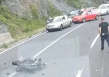 Teška prometna nesreća na M-17: Putnica na motociklu teško ozlijeđena