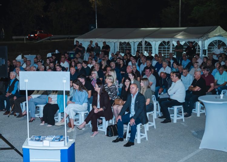 Povjerenje se ne stječe objavama na društvenim mrežama, nego konkretnim radom!