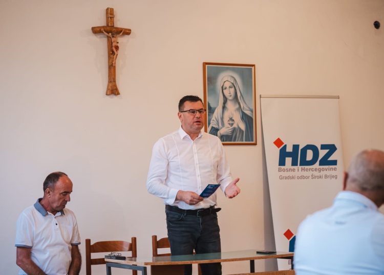 Povjerenje se ne stječe objavama na društvenim mrežama, nego konkretnim radom!