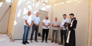 Lijepa vijest iz Čitluka: Obitelj s devetero djece uskoro dobiva novi krov nad glavom