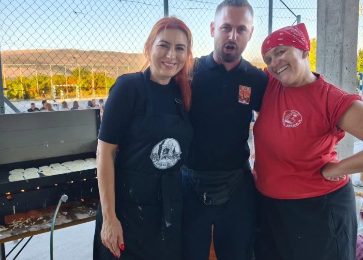 Gotovo 300 ljudi dočekalo novo vozilo DVD-a Uzarići: „Najveće bogatstvo je zajedništvo“