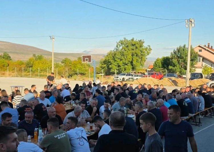 Gotovo 300 ljudi dočekalo novo vozilo DVD-a Uzarići: „Najveće bogatstvo je zajedništvo“