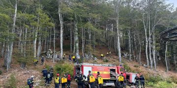 Vatrogasci iz ŽZH stigli na Čvrsnicu: 42 pripadnika pomažu u gašenju požara