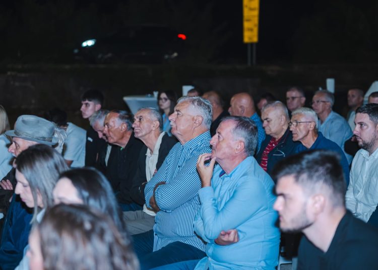 Povjerenje se ne stječe objavama na društvenim mrežama, nego konkretnim radom!