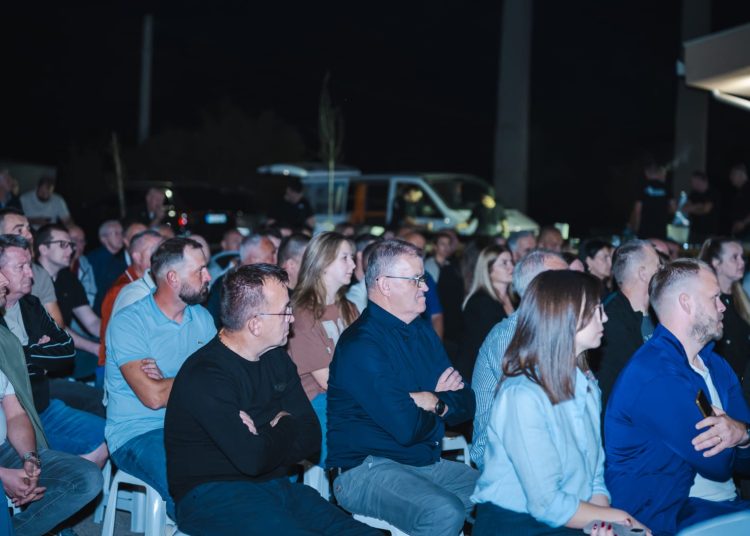 Povjerenje se ne stječe objavama na društvenim mrežama, nego konkretnim radom!
