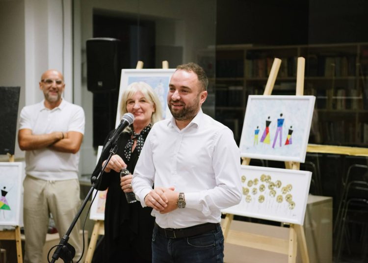 Široki Brijeg: Otvorena izložba Verice Jelčić „Dijalog s prirodom“