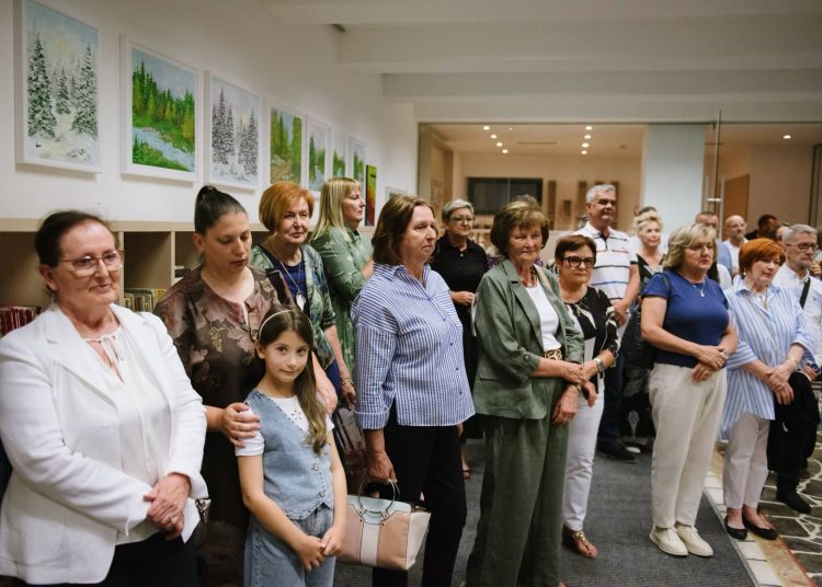 Široki Brijeg: Otvorena izložba Verice Jelčić „Dijalog s prirodom“